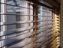 Persiana Horizontal De Madeira Bamboo 50mm Com Bandô