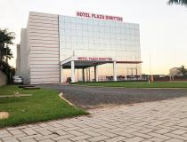 Fachada Espelhada Hotel Plaza Diwittes